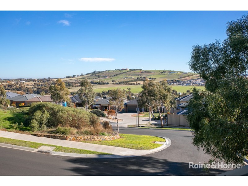 5 The Heights, Sunbury VIC 3429