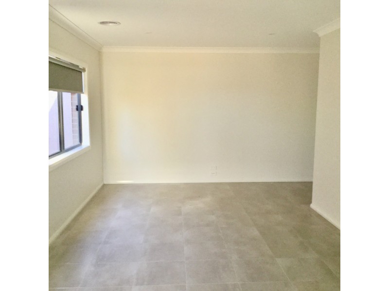 22 Pavillion Circuit, Sunbury VIC 3429