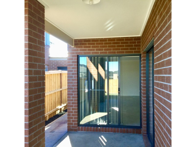 22 Pavillion Circuit, Sunbury VIC 3429