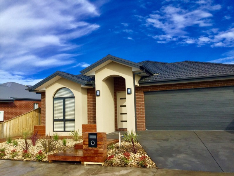 22 Pavillion Circuit, Sunbury VIC 3429