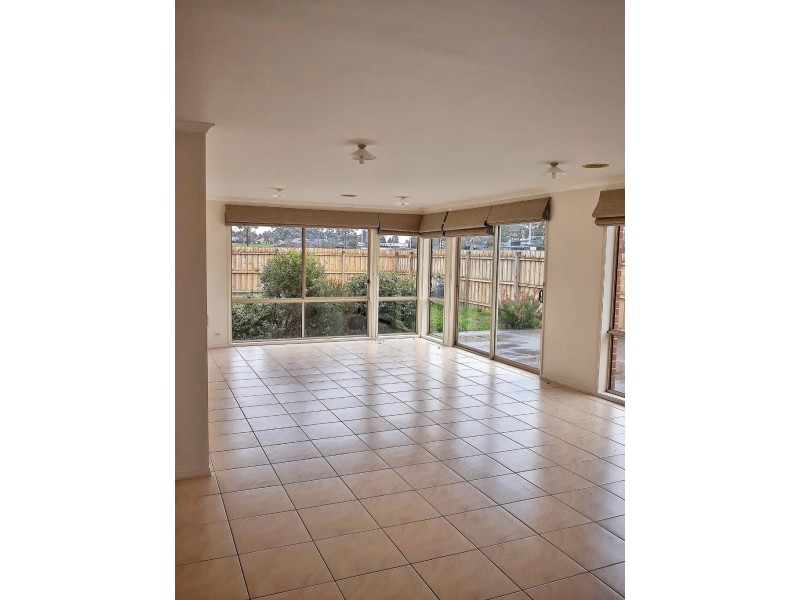 47 Sorbonne Drive, Sunbury VIC 3429