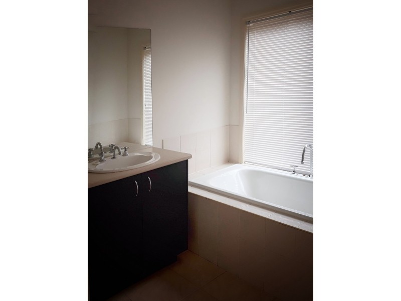 47 Sorbonne Drive, Sunbury VIC 3429