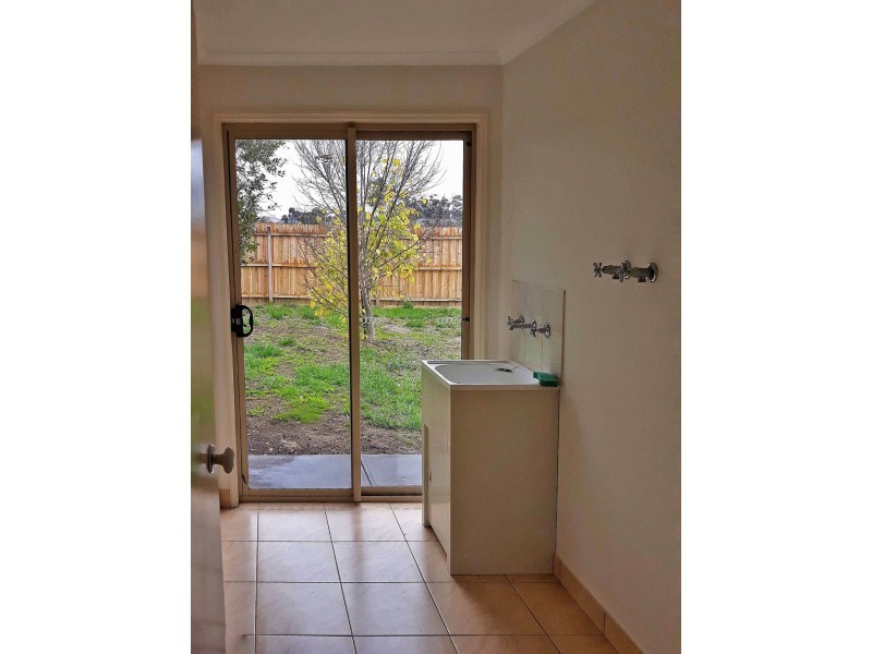 47 Sorbonne Drive, Sunbury VIC 3429