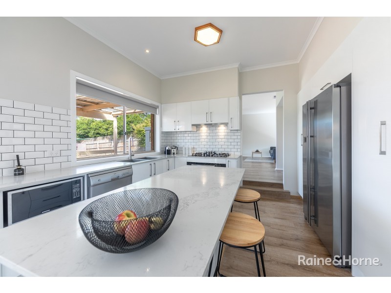 64 Balmoral Circuit, Sunbury VIC 3429