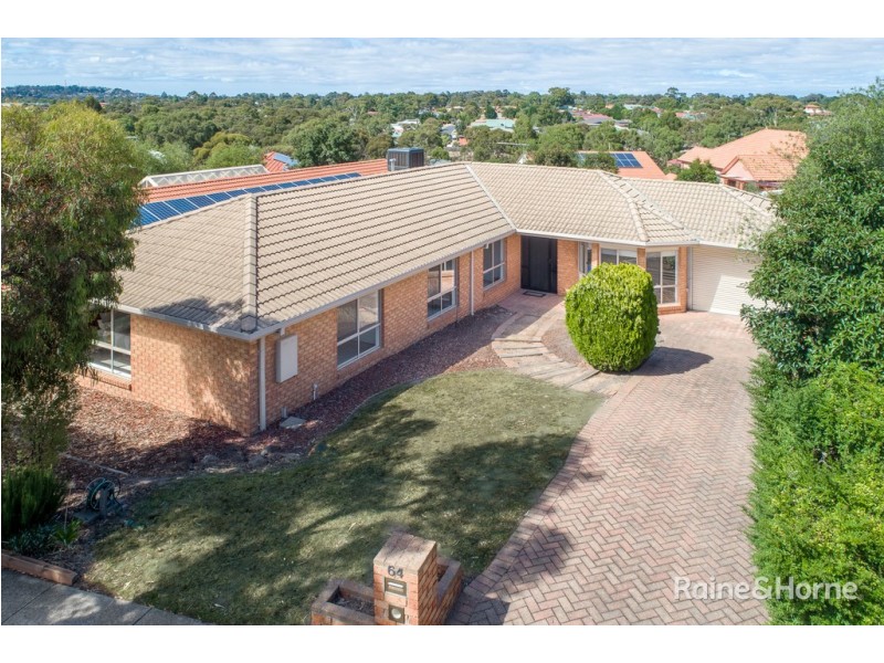 64 Balmoral Circuit, Sunbury VIC 3429
