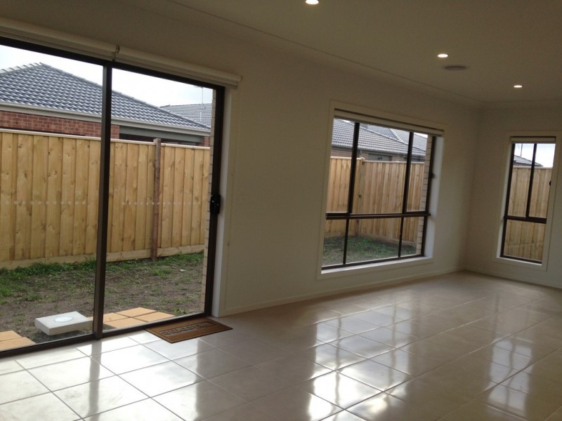 32 FESTIVAL STREET, Diggers Rest VIC 3427