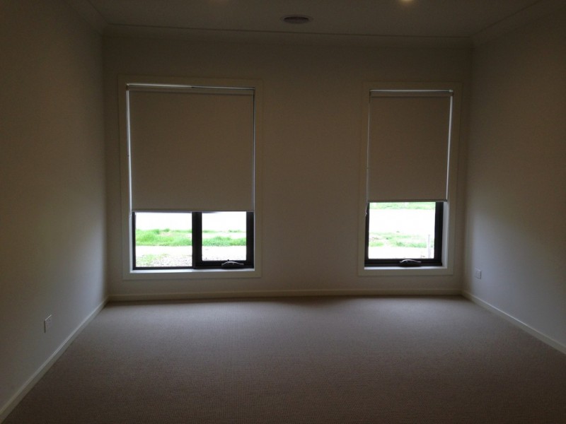 32 FESTIVAL STREET, Diggers Rest VIC 3427