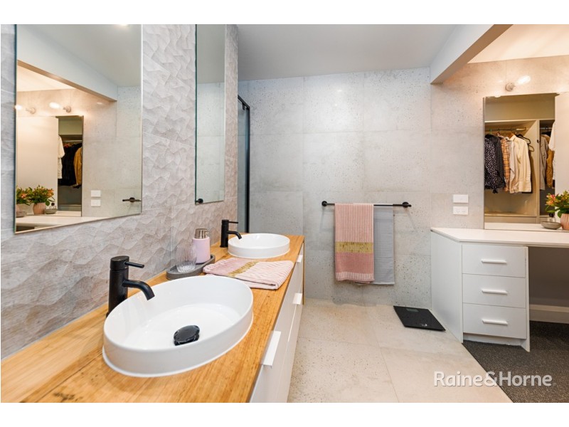 13 Friesian Drive, Sunbury VIC 3429