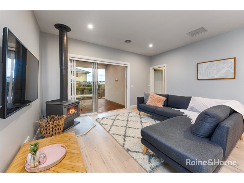 13 Friesian Drive, Sunbury VIC 3429