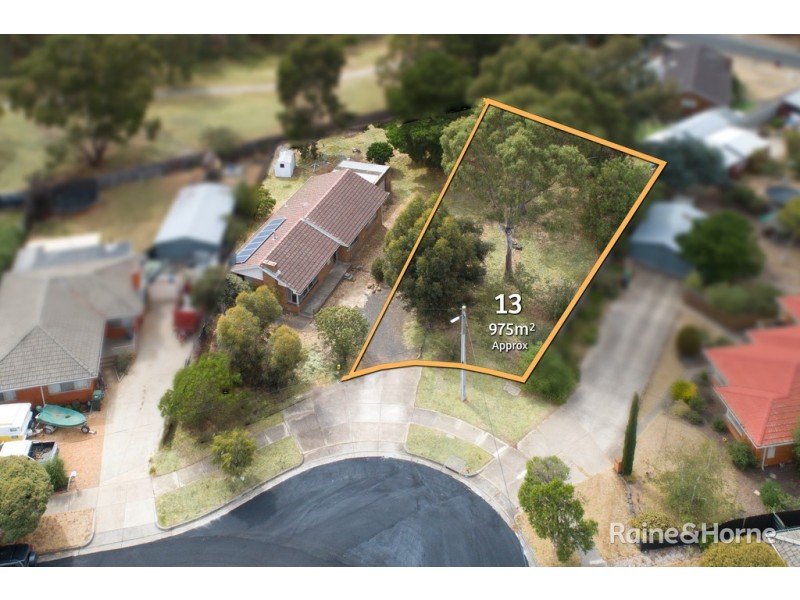 13 Casey Avenue, Sunbury VIC 3429