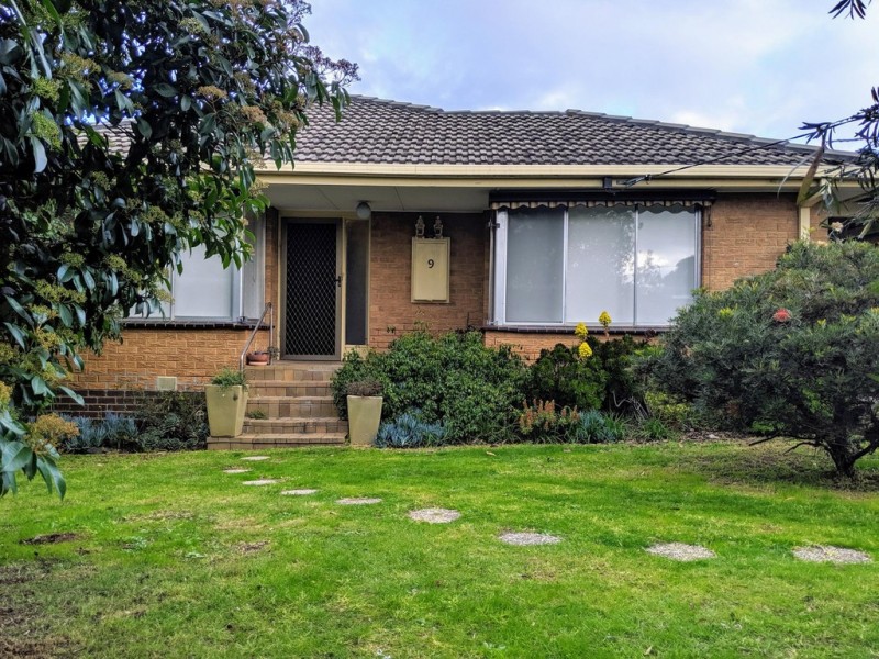9 Casey Avenue, Sunbury VIC 3429