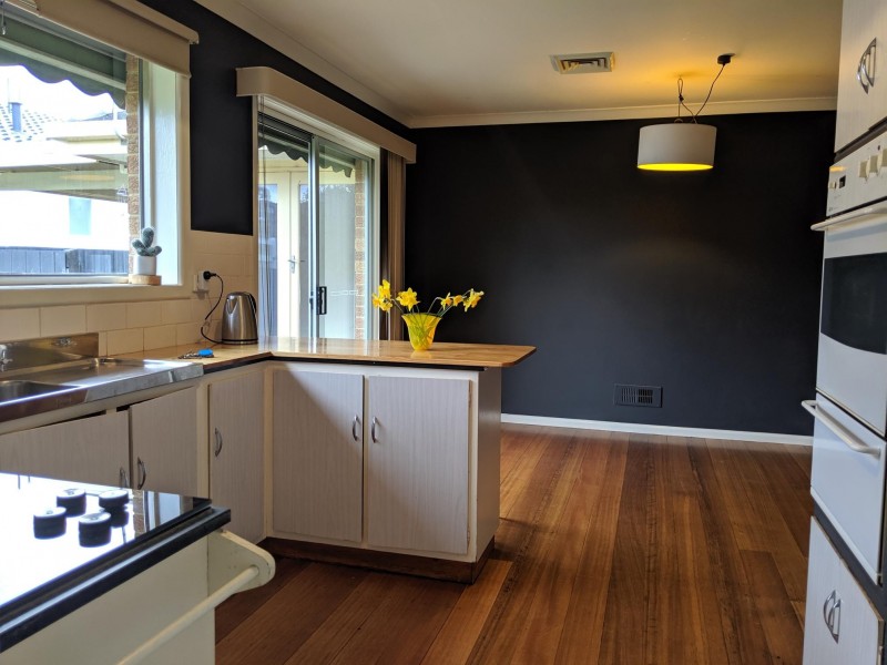 9 Casey Avenue, Sunbury VIC 3429