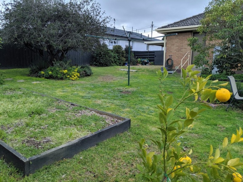 9 Casey Avenue, Sunbury VIC 3429