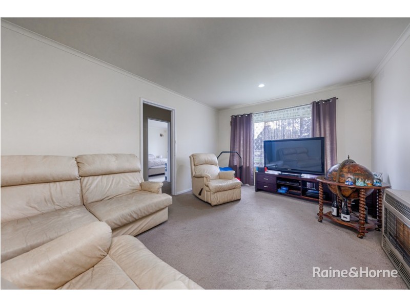 5 Miller Street, Sunbury VIC 3429