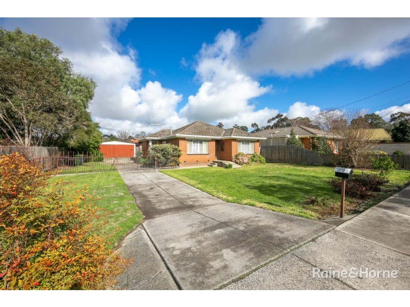5 Miller Street, Sunbury VIC 3429