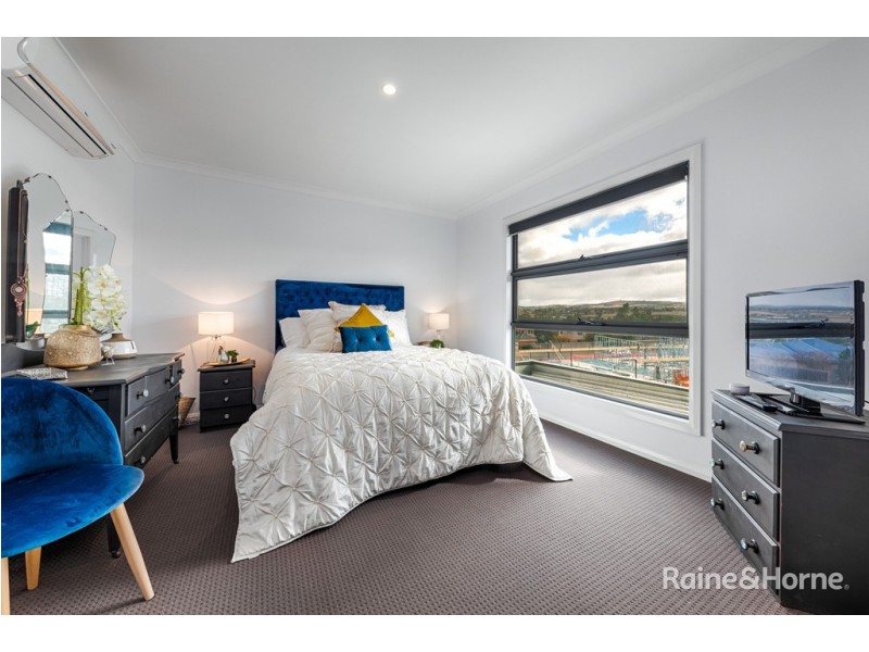 1/23 Outlook Way, Sunbury VIC 3429