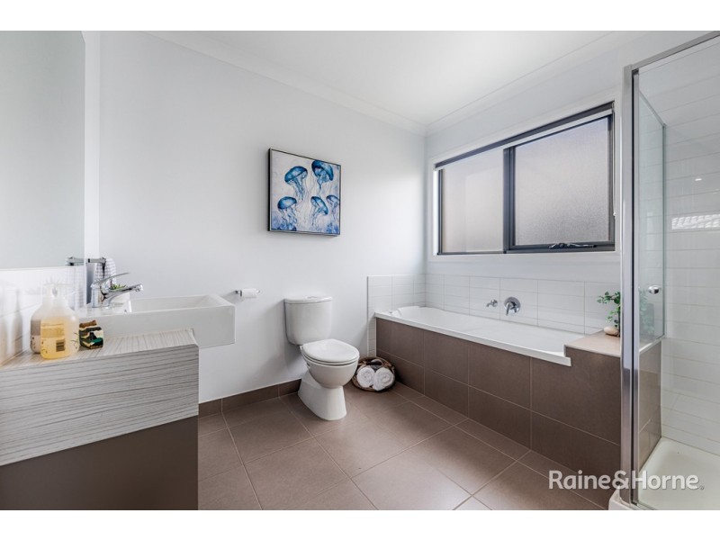 1/23 Outlook Way, Sunbury VIC 3429