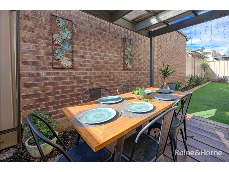 1/23 Outlook Way, Sunbury VIC 3429