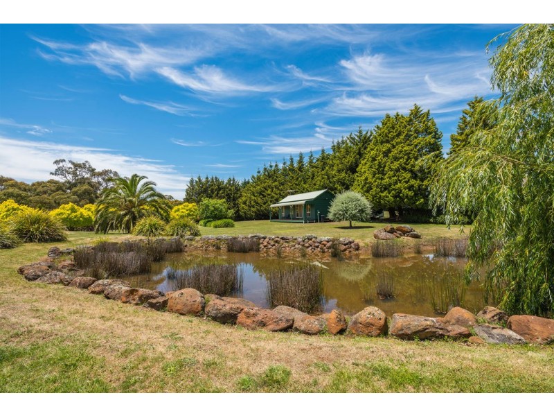 5 McConnell Road, Gisborne VIC 3437