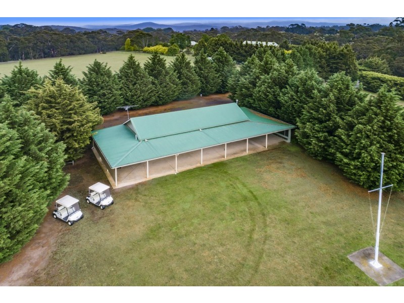 5 McConnell Road, Gisborne VIC 3437