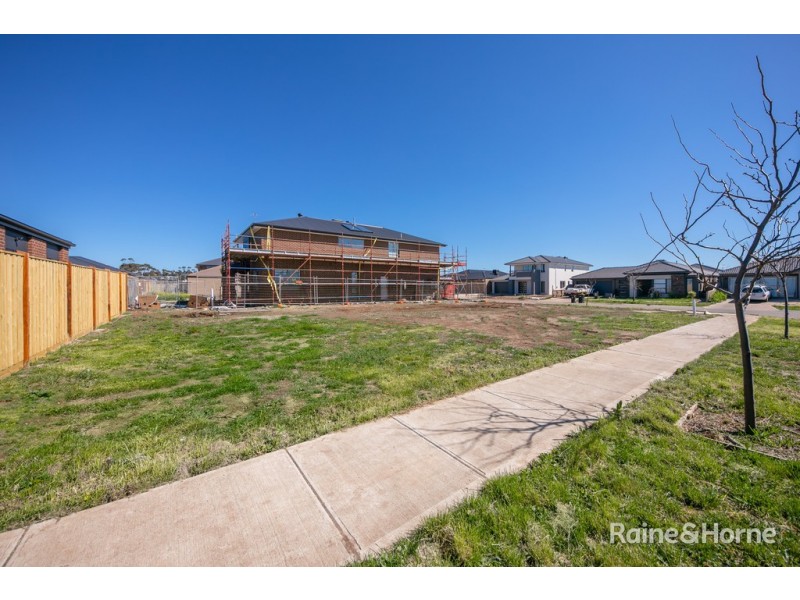 9 Carroll Street, Diggers Rest VIC 3427