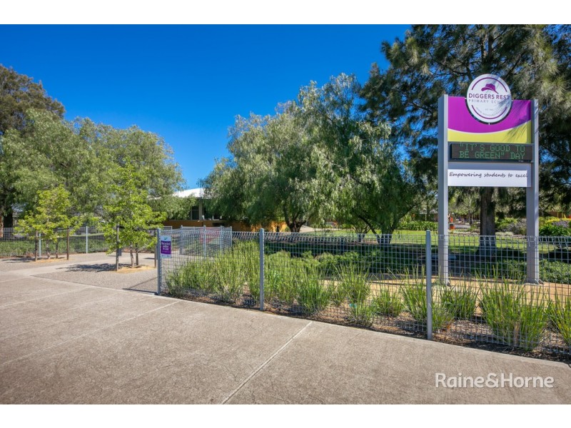 9 Carroll Street, Diggers Rest VIC 3427