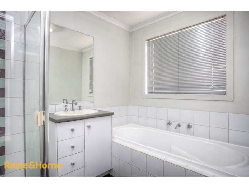 12 Massie Circuit, Sunbury VIC 3429