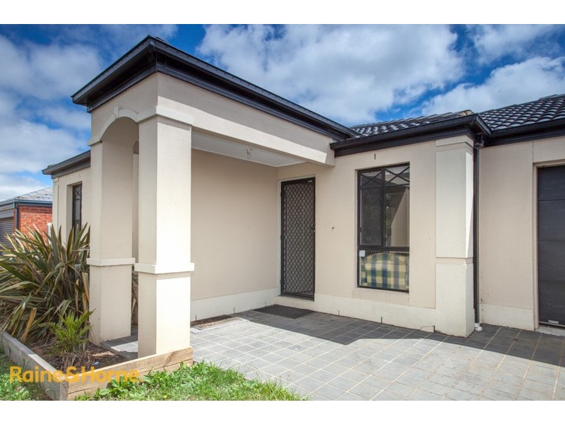 12 Massie Circuit, Sunbury VIC 3429