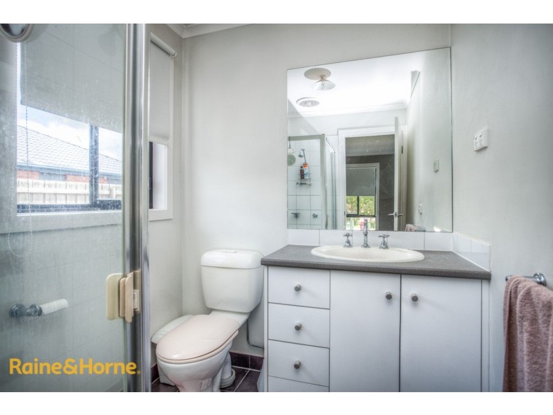 12 Massie Circuit, Sunbury VIC 3429