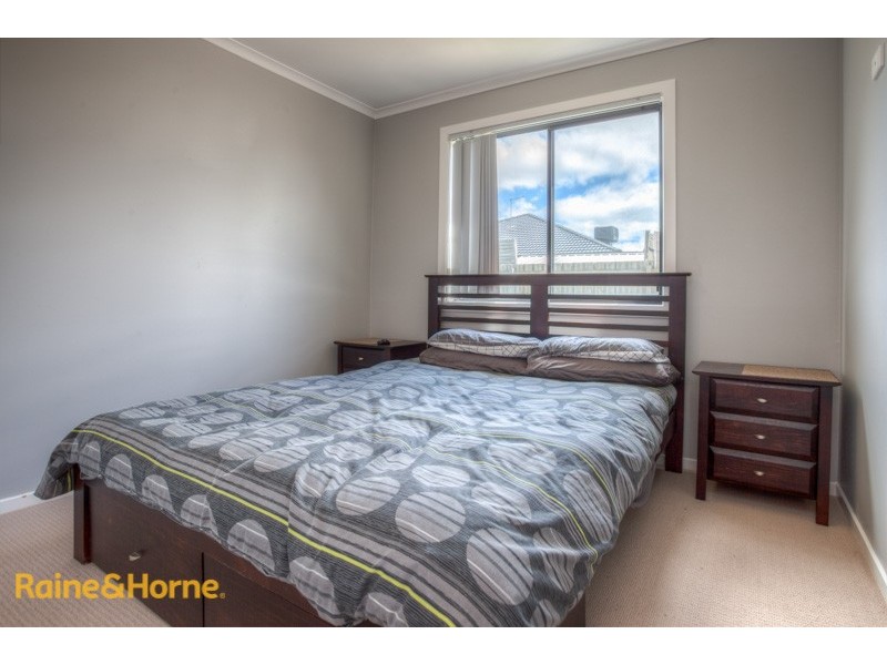 12 Massie Circuit, Sunbury VIC 3429