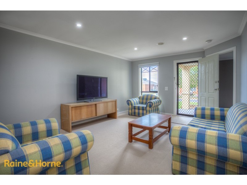 12 Massie Circuit, Sunbury VIC 3429