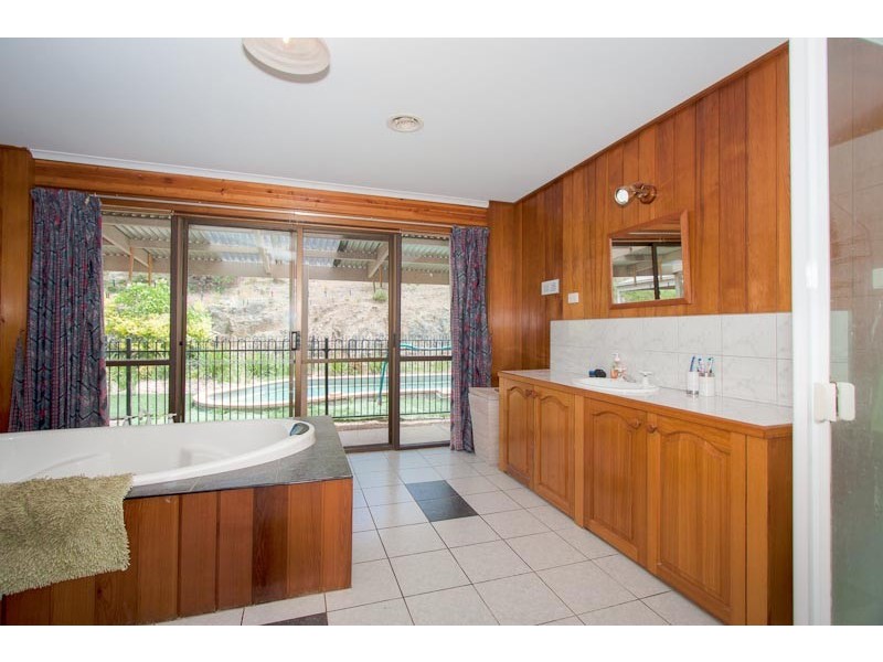 655 Racecourse Road, Sunbury VIC 3429