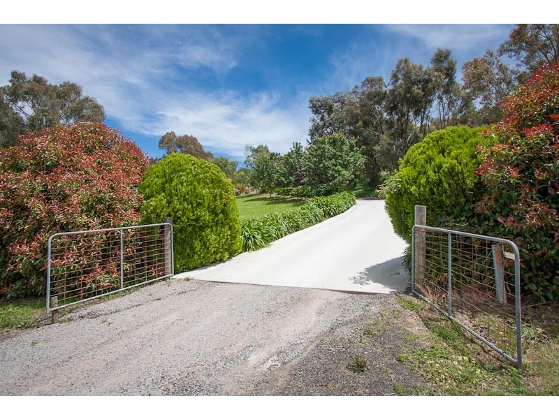 655 Racecourse Road, Sunbury VIC 3429