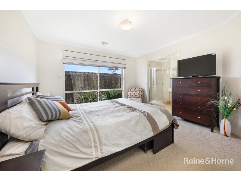 14 Cumberland Chase, Sunbury VIC 3429