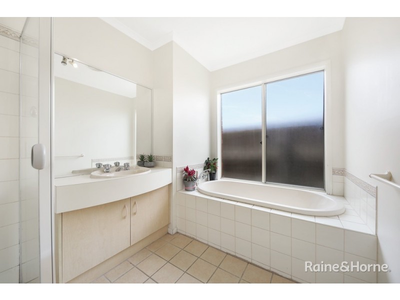 14 Cumberland Chase, Sunbury VIC 3429