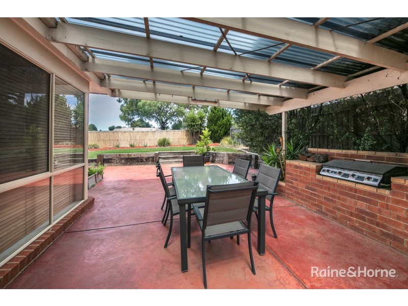 14 Cumberland Chase, Sunbury VIC 3429