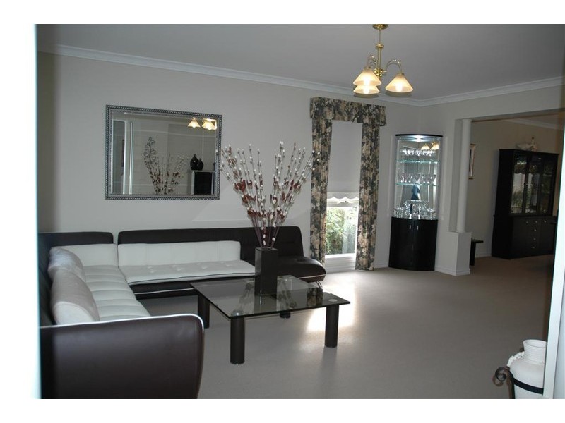 38 Balmoral Circuit, Sunbury VIC 3429