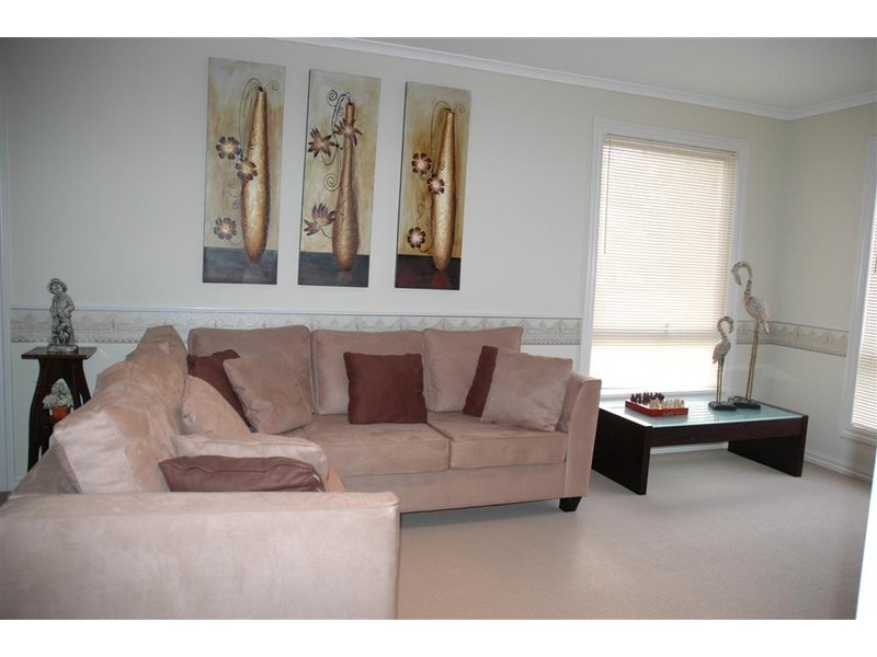 38 Balmoral Circuit, Sunbury VIC 3429