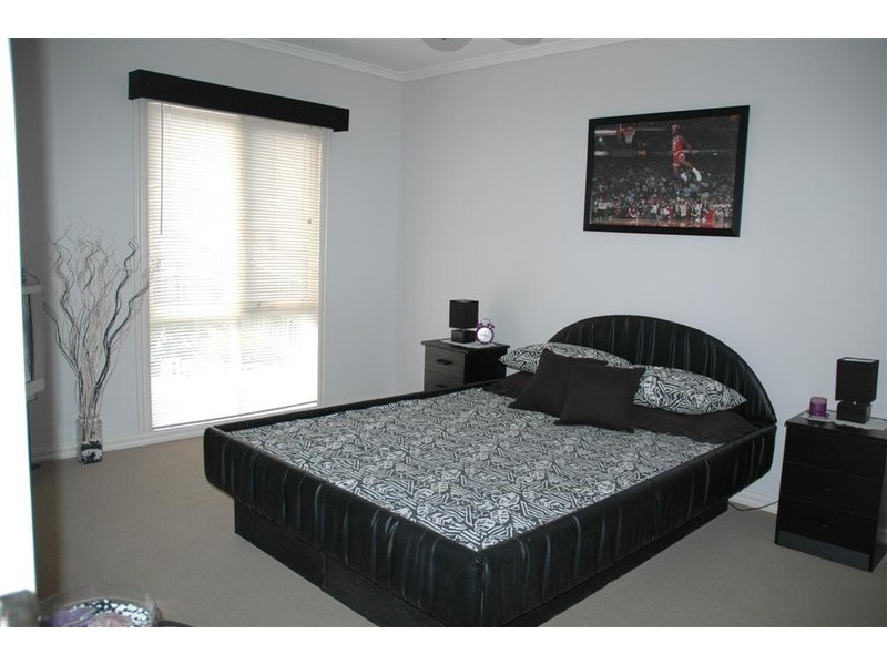 38 Balmoral Circuit, Sunbury VIC 3429