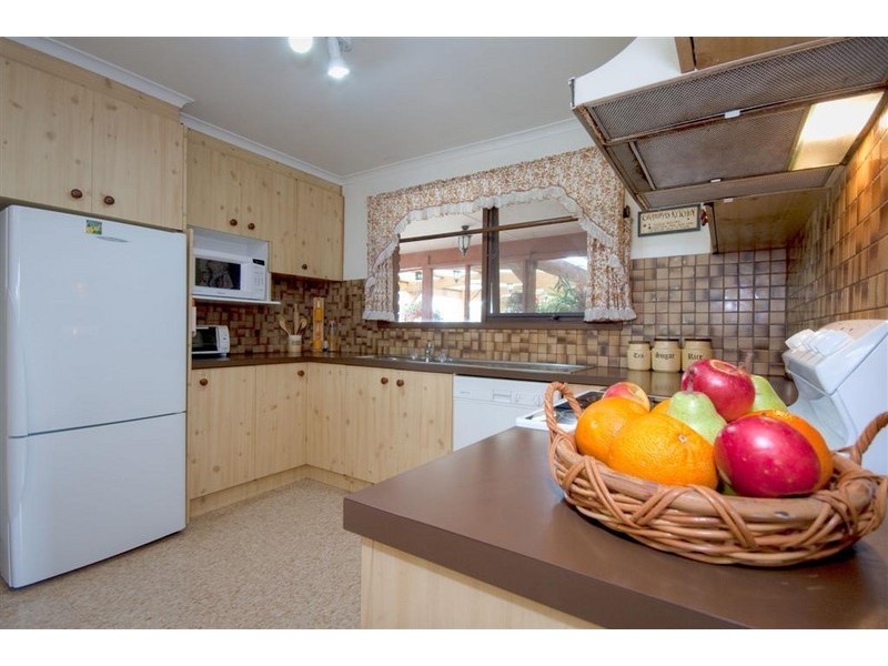 10 Buckley Road, Diggers Rest VIC 3427