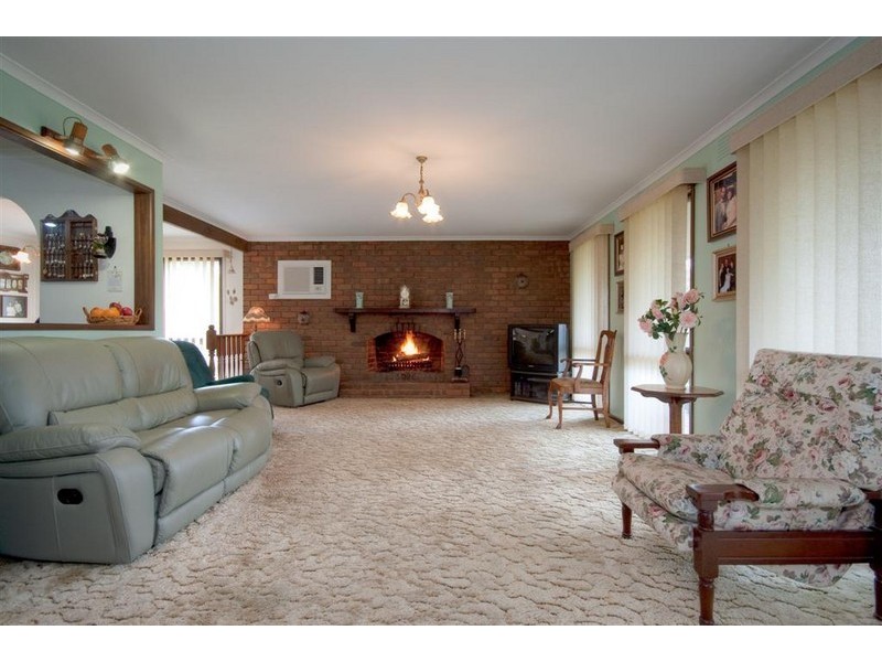 10 Buckley Road, Diggers Rest VIC 3427