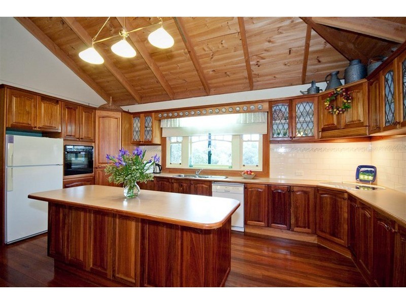 55 Outawood Rise, Gisborne VIC 3437