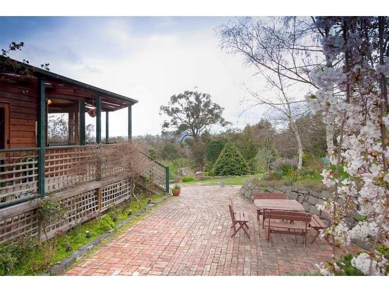 55 Outawood Rise, Gisborne VIC 3437