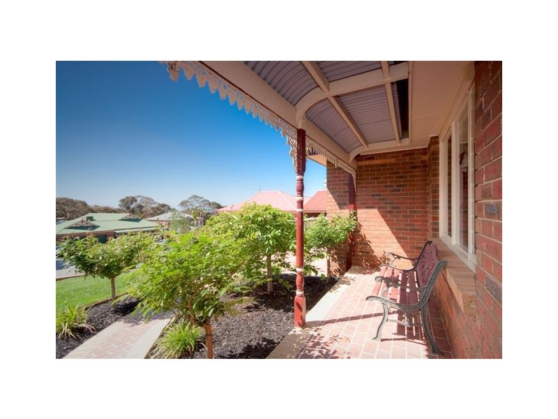 9 Fullwood Drive, Sunbury VIC 3429