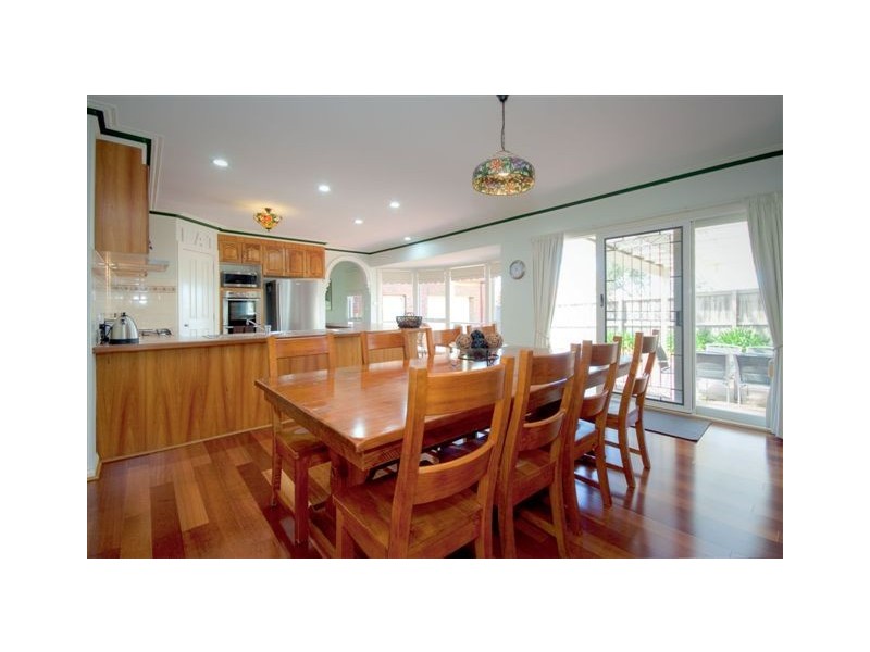 9 Fullwood Drive, Sunbury VIC 3429