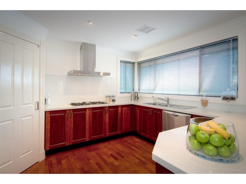 17 Manning Court, Sunbury VIC 3429