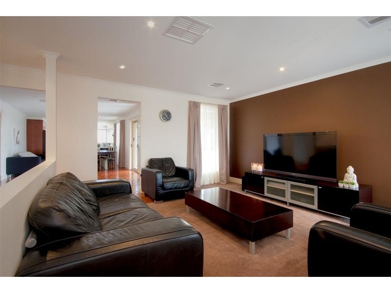 17 Manning Court, Sunbury VIC 3429