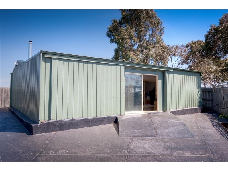 17 Manning Court, Sunbury VIC 3429