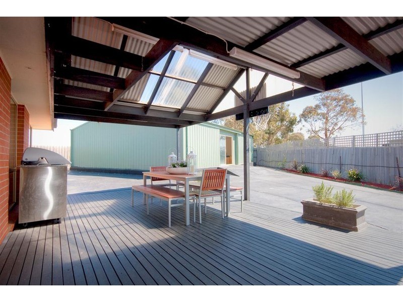 17 Manning Court, Sunbury VIC 3429