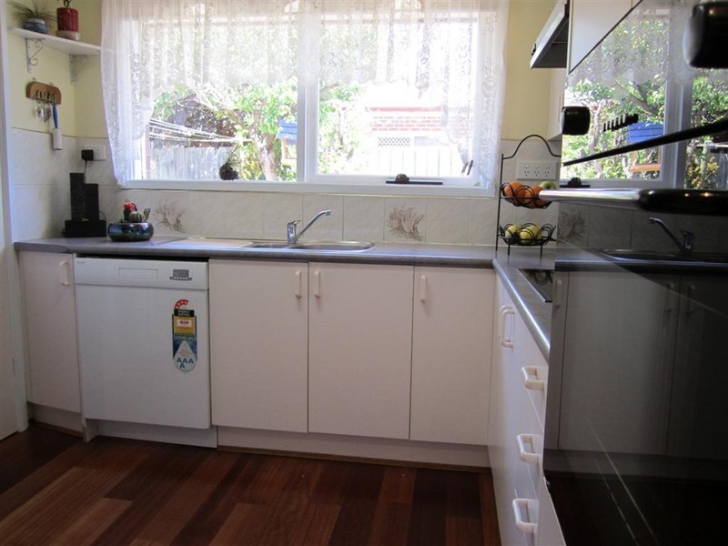 27 Dobell Avenue, Sunbury VIC 3429